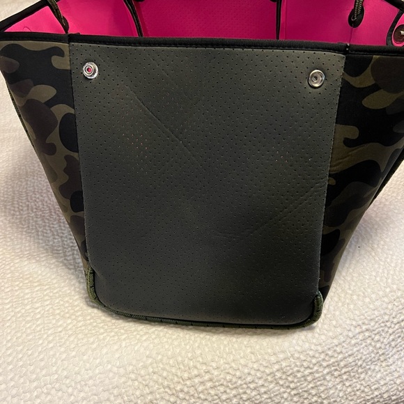 Neoprene Tote Bag + Small Clutch - Picture 8 of 11